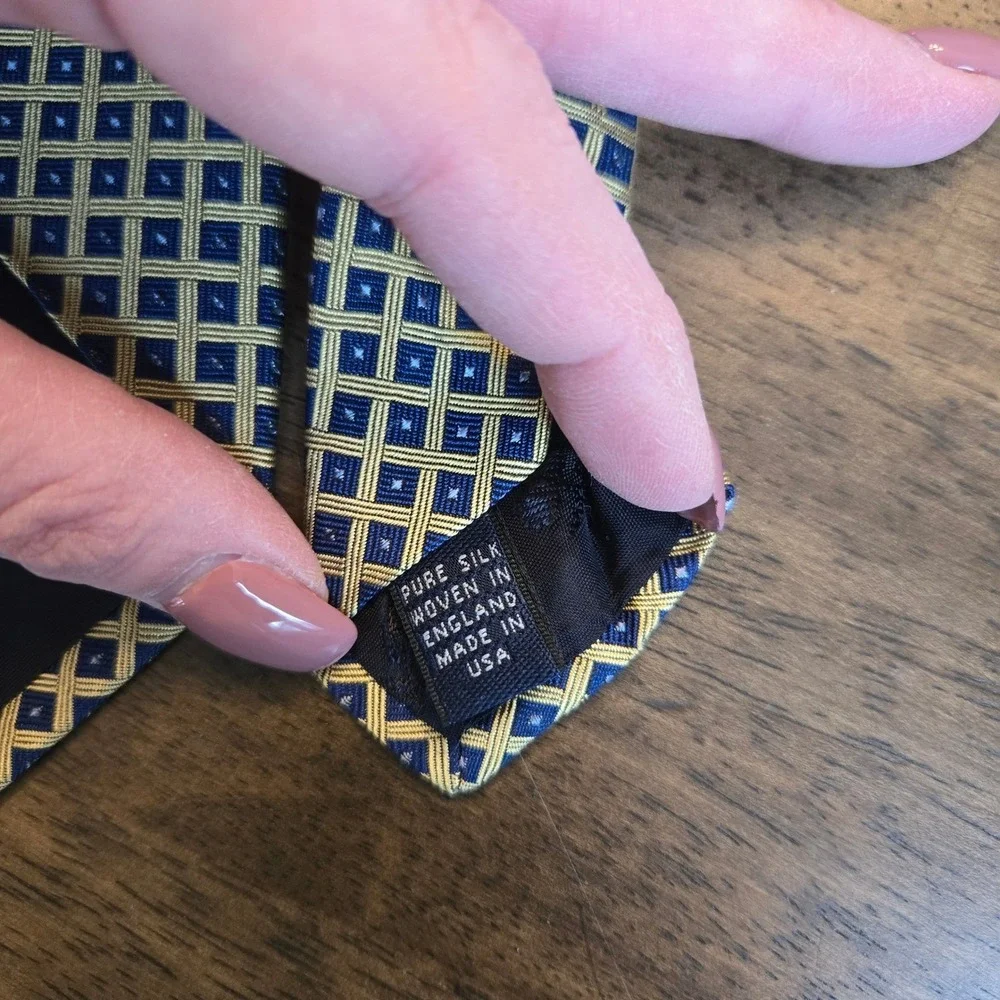 Brooks Brothers Makers Mens Silk Tie Navy Blue Gold Geometric Grid Made in‎ USA